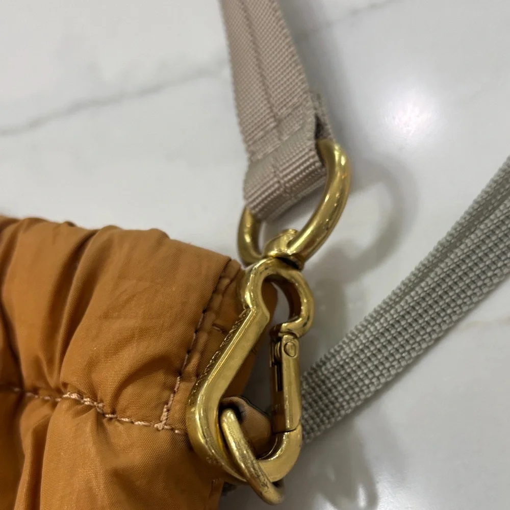 Vince Camuto rustic oak Bag with Zip Accents